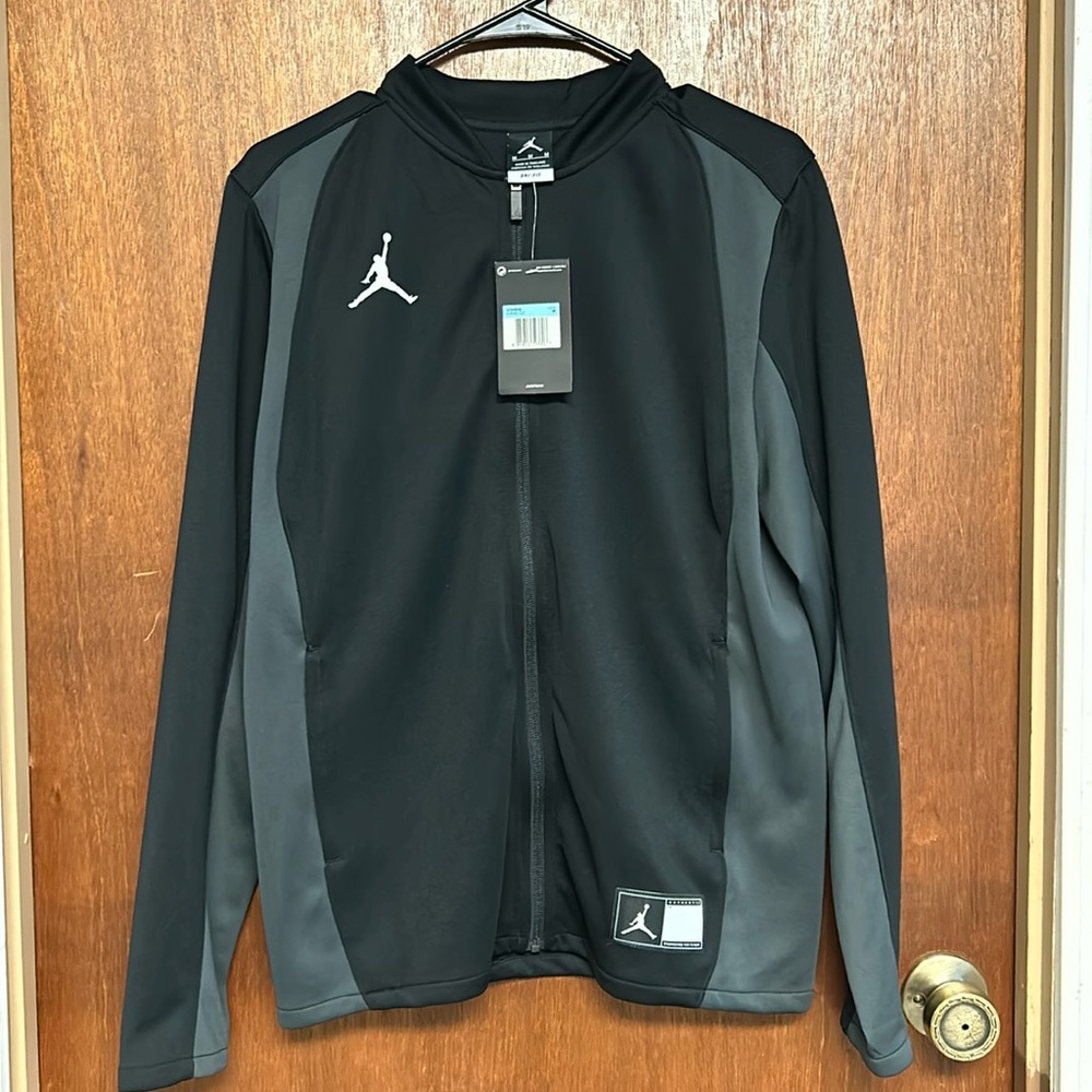 NIKE JORDAN JUMPAN WOMEN’S MEDIUM FULL-ZIP JACKET
